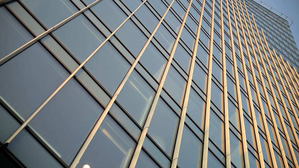 高层建筑玻璃幕墙仰视视角
